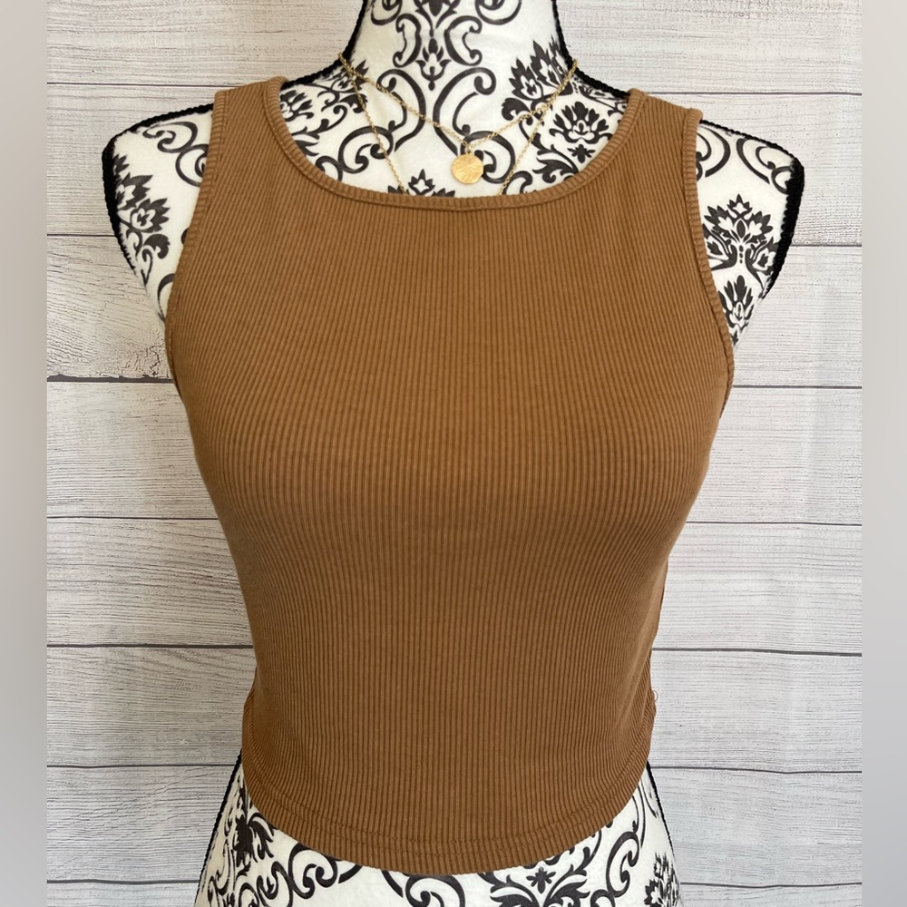 Princess Polly | NWT Darlington Sleeveless Crop Top - Picture 4 of 10